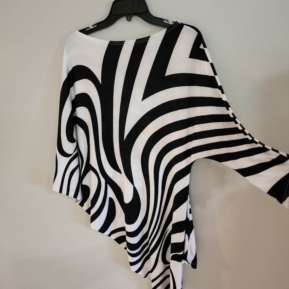 Kanvas Bat Wing Top - Picture 4 of 7